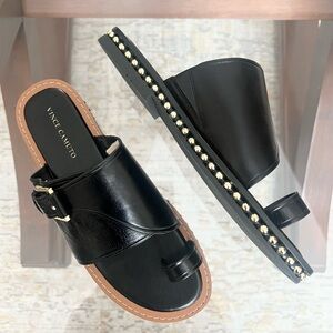 Vince Camuto “Cooliann” Toe Loop Sandals 8M Black Leather
